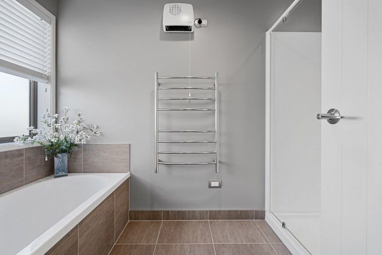 Photo of property in 16 Mandalay Key, Papamoa Beach, Papamoa, 3118