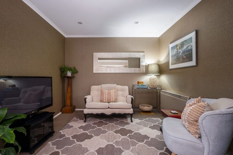 Photo of property in 2/77a Hinau Street, Riccarton, Christchurch, 8041