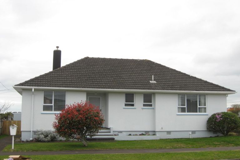 Photo of property in 33 Wrantage Street, Westown, New Plymouth, 4310