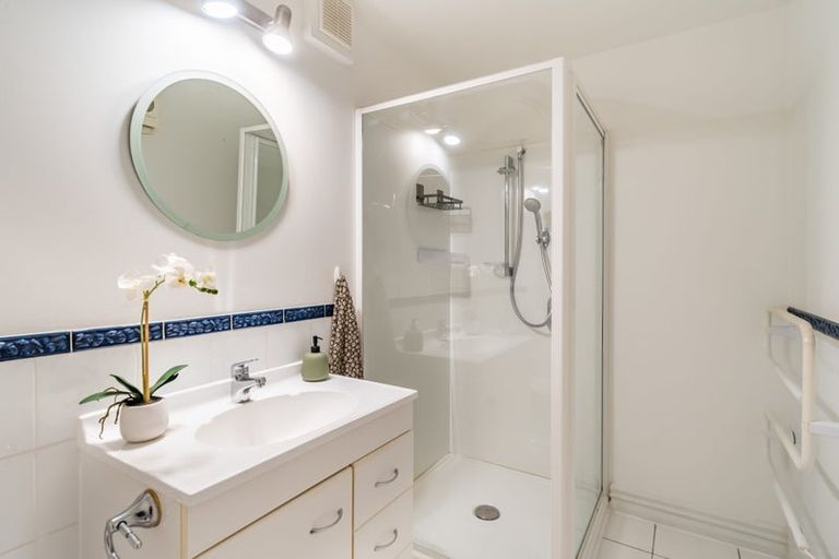 Photo of property in 40 Mckinley Crescent, Brooklyn, Wellington, 6021