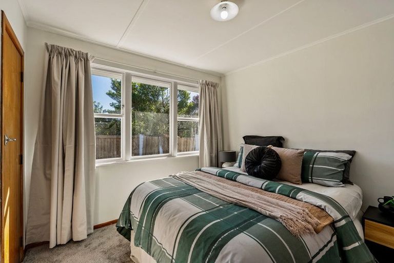 Photo of property in 61 Beazley Avenue, Paparangi, Wellington, 6037