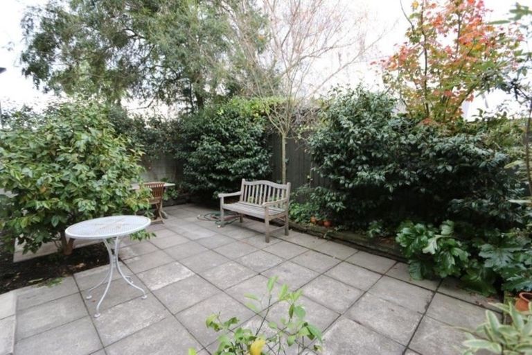 Photo of property in 2/16 Exeter Street, Merivale, Christchurch, 8014