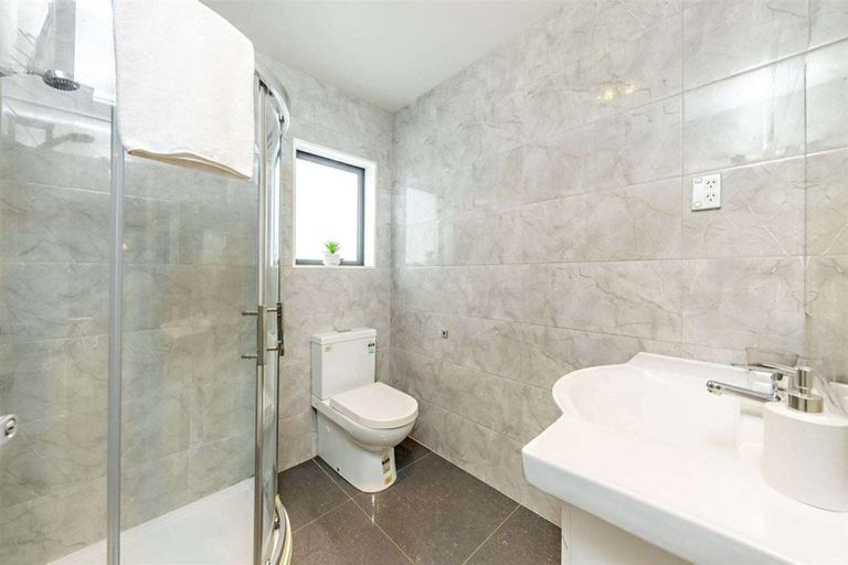 Photo of property in 26a Wayne Drive, Mangere, Auckland, 2022