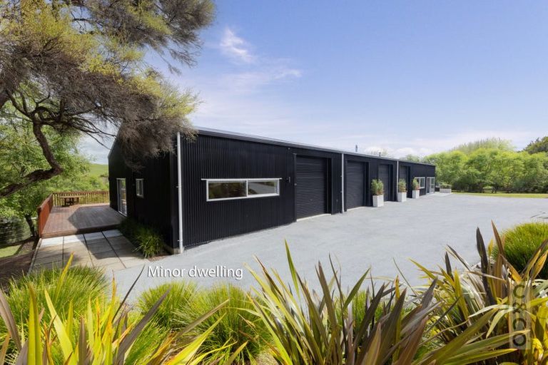 Photo of property in 69a Waikoukou Valley Road, Waimauku, 0882