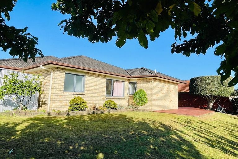 Photo of property in 10 Mary Forgham Drive, Greenhithe, Auckland, 0632