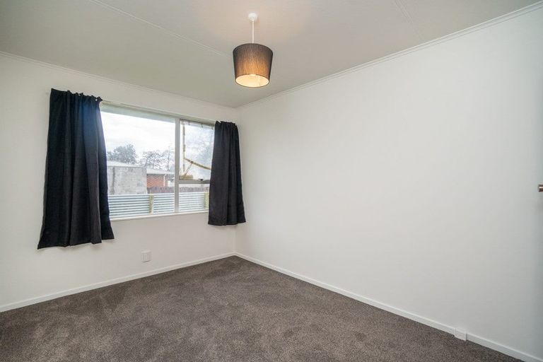 Photo of property in 74 Stillwater Place, Westbrook, Palmerston North, 4412