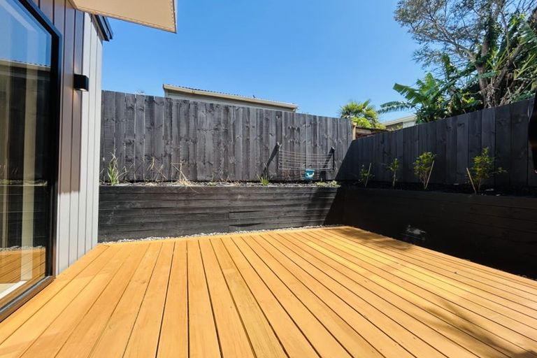 Photo of property in 17d Sorrel Crescent, Bucklands Beach, Auckland, 2012
