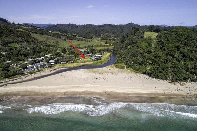 Photo of property in 17 Pye Place, Hot Water Beach, Whitianga, 3591