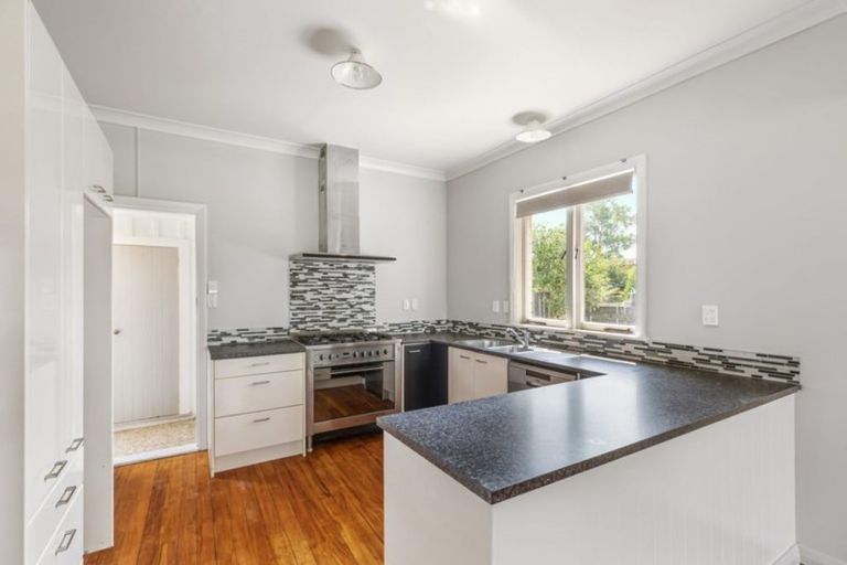 Photo of property in 2 Gibson Road, Tuakau, 2121