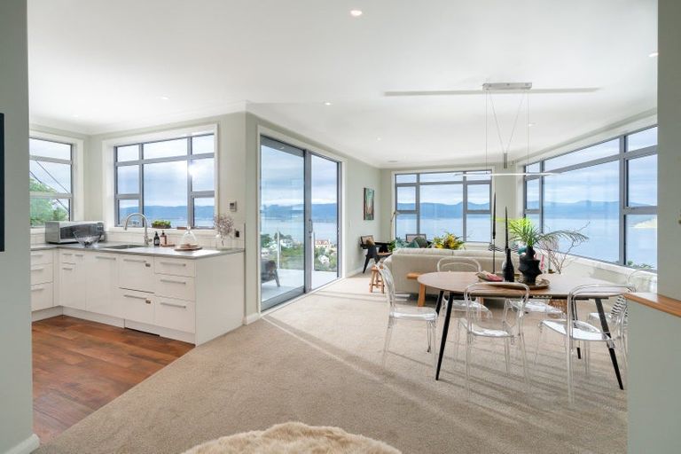 Photo of property in 118a Nicholson Road, Khandallah, Wellington, 6035