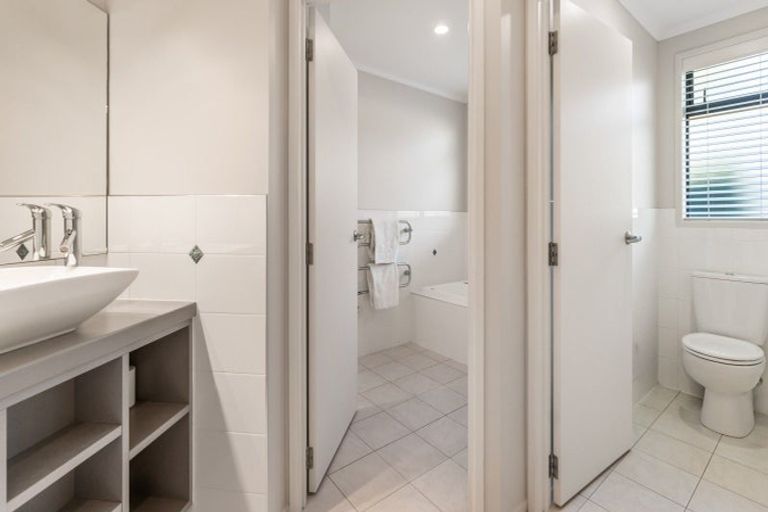 Photo of property in 44 Grace James Road, Pukekohe, 2120