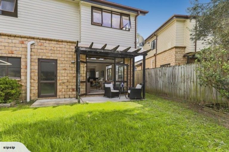 Photo of property in 11 Derg Place, East Tamaki, Auckland, 2013