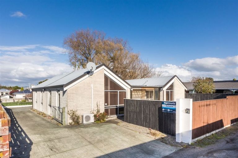 Photo of property in 40 Terry Crescent, Milson, Palmerston North, 4414