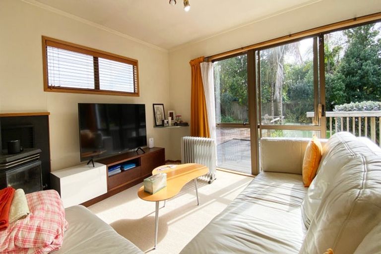Photo of property in 2/14 Regia Close, Half Moon Bay, Auckland, 2012