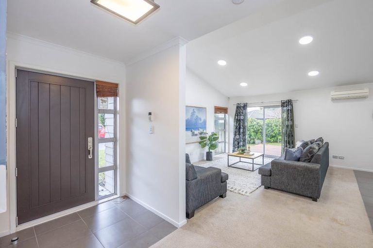 Photo of property in 33 Chadwick Place, Rototuna North, Hamilton, 3210