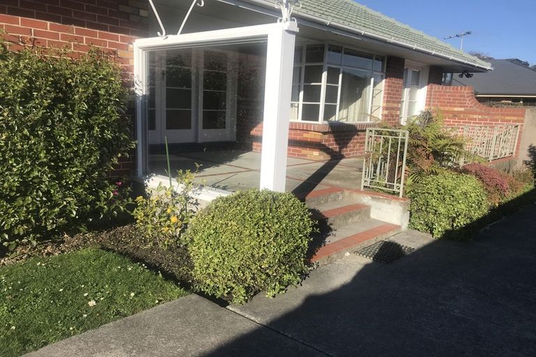 Photo of property in 43 Wilsons Road, Saint Martins, Christchurch, 8022