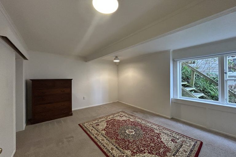 Photo of property in 61 Central Terrace, Kelburn, Wellington, 6012