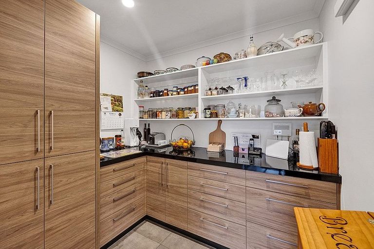 Photo of property in 90a Victoria Street, Hawera, 4610