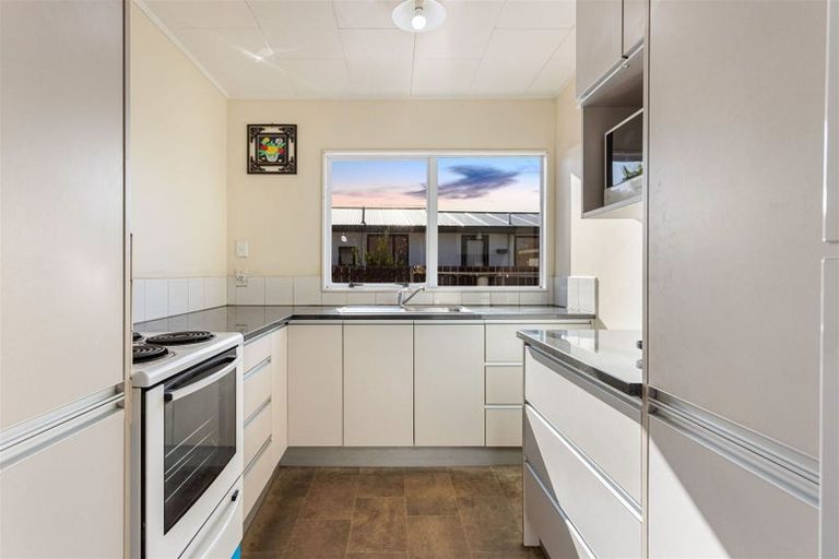 Photo of property in 2/9 Ireland Place, Ranui, Auckland, 0612