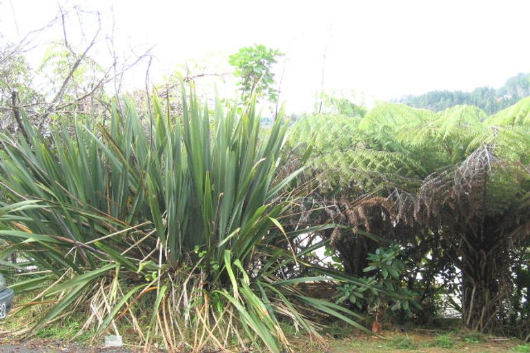 Photo of property in 57 Wyndham Road, Pinehaven, Upper Hutt, 5019