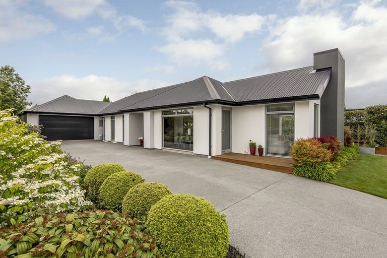 Photo of property in 28d Springwater Avenue, Northwood, Christchurch, 8051
