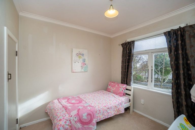 Photo of property in 11 Franklin Avenue, Hokowhitu, Palmerston North, 4410