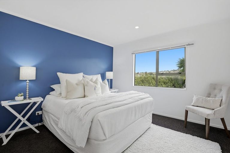 Photo of property in 1/4 Knott Road, Stanmore Bay, Whangaparaoa, 0932