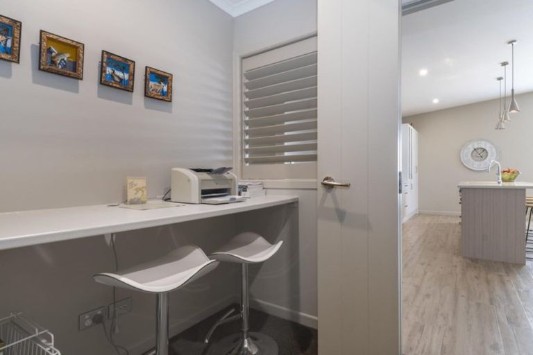 Photo of property in 30 Harbelle Close, Bethlehem, Tauranga, 3110