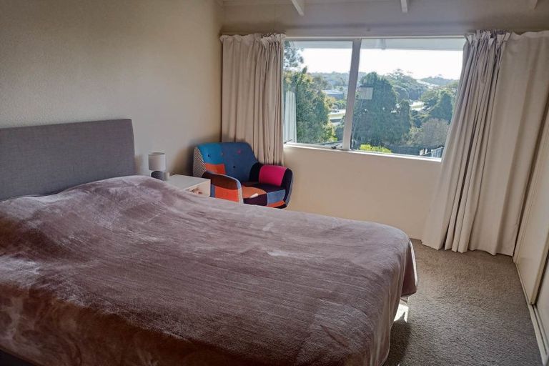 Photo of property in 19 Newport Place, Forrest Hill, Auckland, 0620