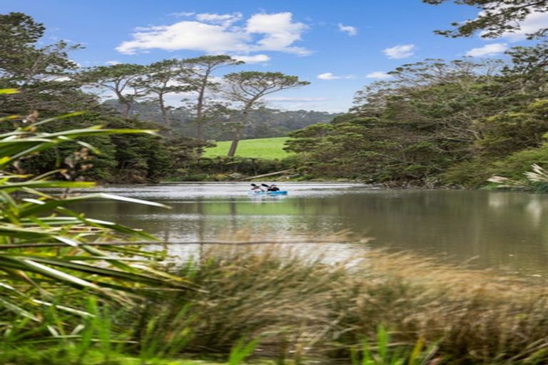 Photo of property in 1 Newton Road, Riverhead, 0820