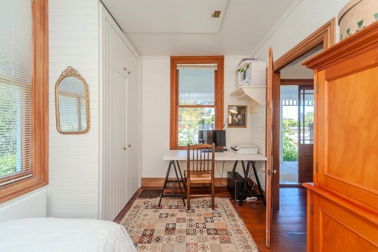 Photo of property in 1 Totara St Rona Bay, Eastbourne, Lower Hutt, 5013