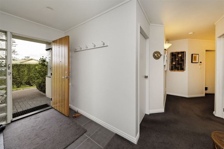 Photo of property in 27 Maurice Borich Place, Henderson, Auckland, 0610