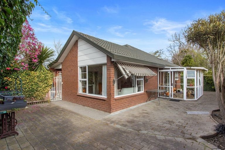 Photo of property in 1/25b Ramore Place, Redwood, Christchurch, 8051