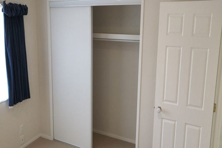 Photo of property in 10 Trovare Place, Golflands, Auckland, 2013