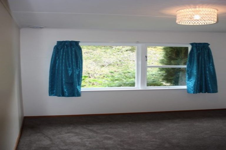 Photo of property in 139 Pinehaven Road, Pinehaven, Upper Hutt, 5019