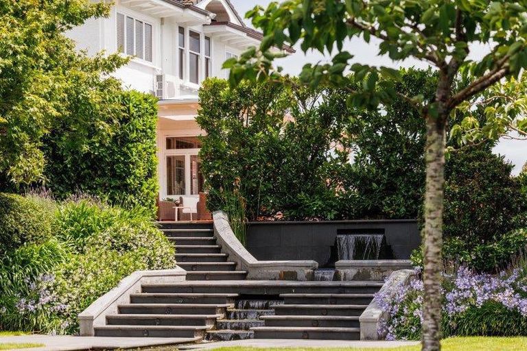 Photo of property in 4 Sierra Court, Roslyn, Palmerston North, 4414