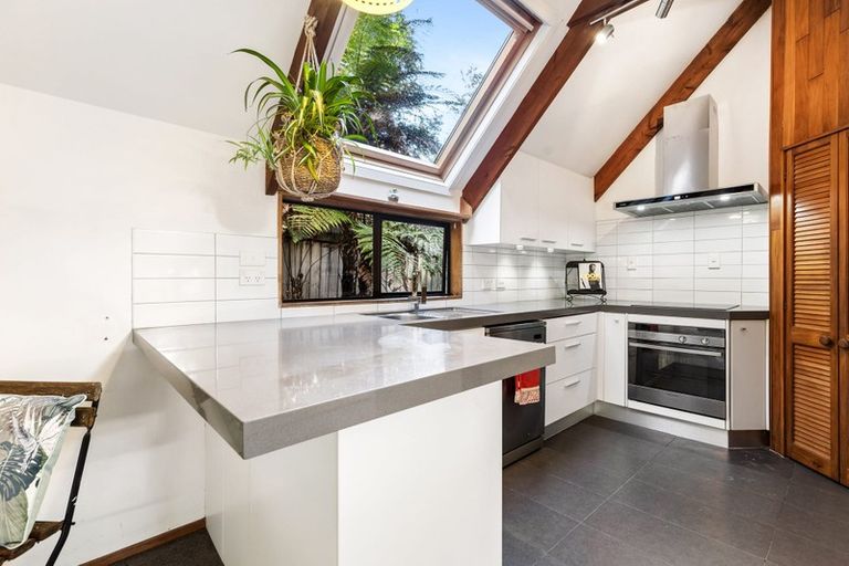 Photo of property in 2/113 Daffodil Street, Titirangi, Auckland, 0604