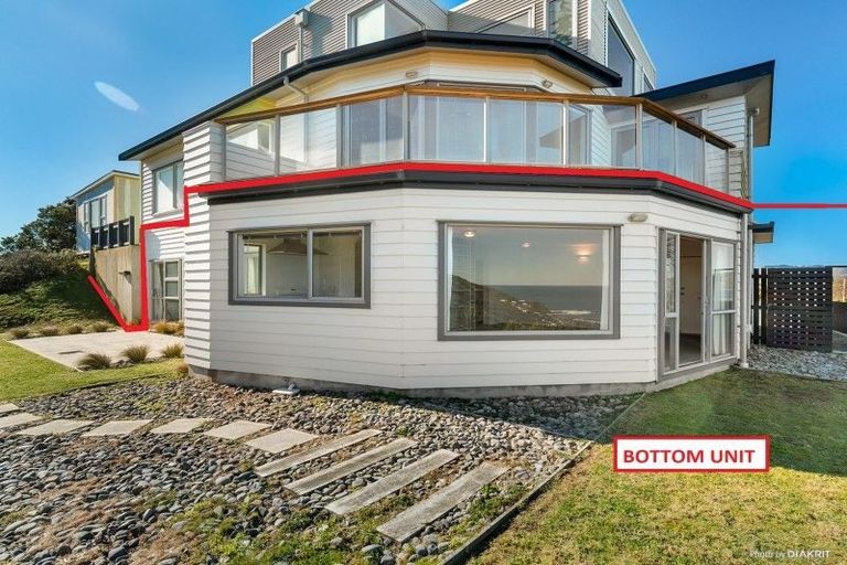 Photo of property in 32 View Road, Houghton Bay, Wellington, 6023