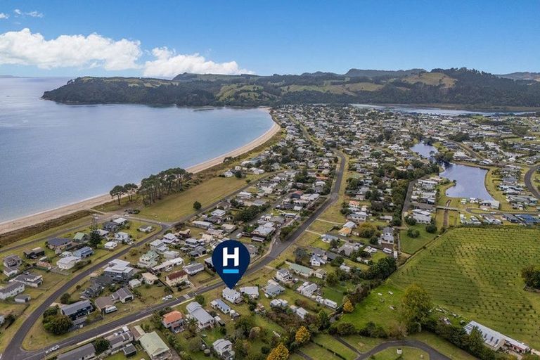 Photo of property in 12 Captain Cook Road, Cooks Beach, Whitianga, 3591