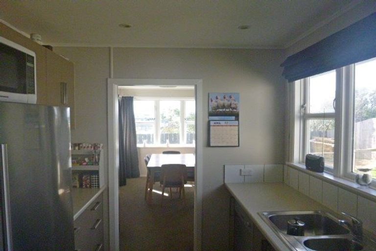 Photo of property in 1 Balmain Street, Newlands, Wellington, 6037