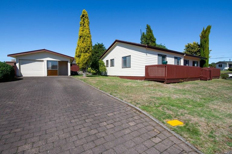 Photo of property in 1 Deborah Place, Mangakakahi, Rotorua, 3015