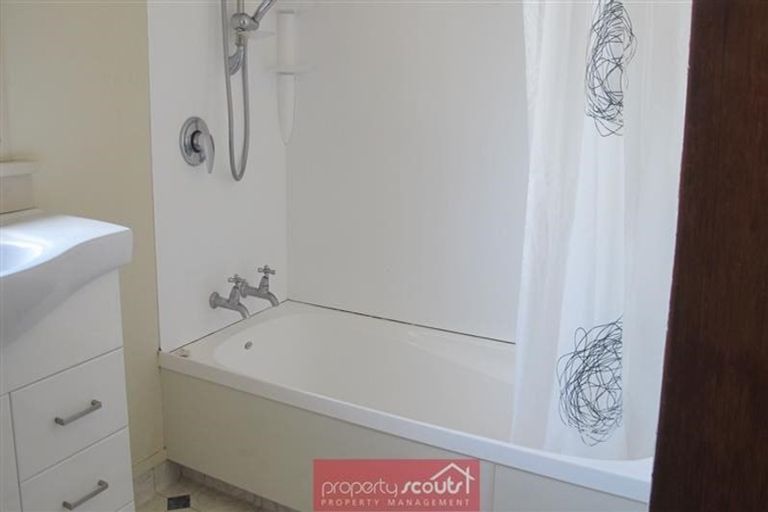 Photo of property in 42 Oakland Street, Andersons Bay, Dunedin, 9013