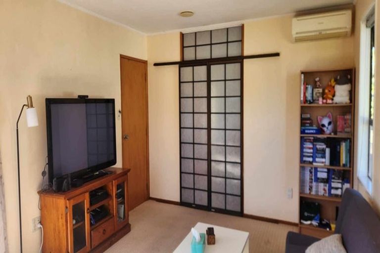 Photo of property in 13 Elvira Place, Ranui, Auckland, 0612