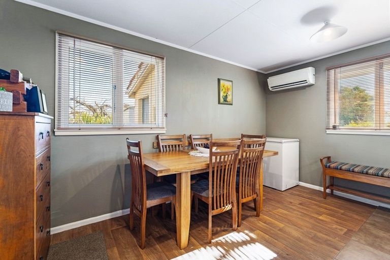 Photo of property in 72 Wharfe Street, South Hill, Oamaru, 9400
