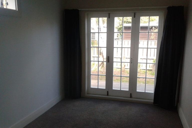 Photo of property in 49 Cambridge Terrace, Waiwhetu, Lower Hutt, 5010