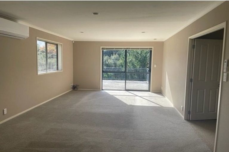 Photo of property in 104 George Deane Place, Greenhithe, Auckland, 0632