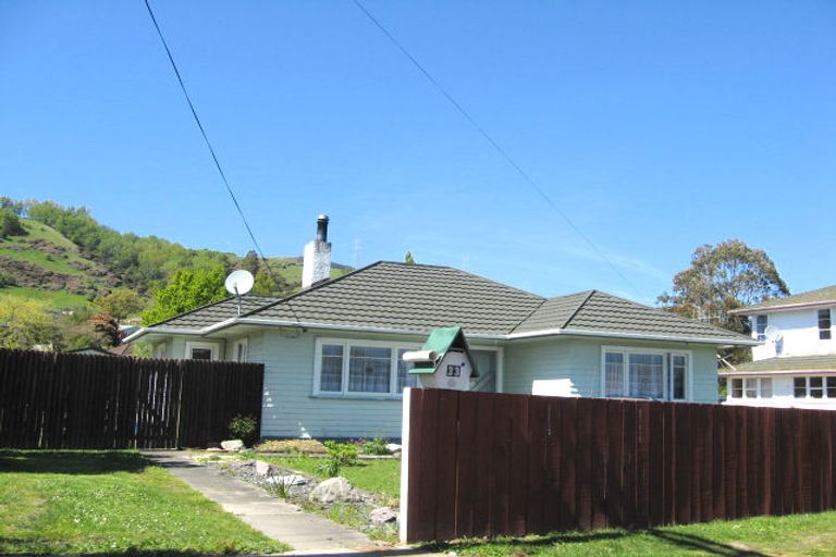 Photo of property in 33 Titoki Street, Stoke, Nelson, 7011