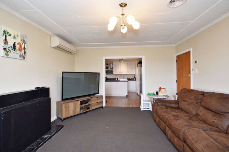 Photo of property in 16 Herriot Street, Richmond, Invercargill, 9810