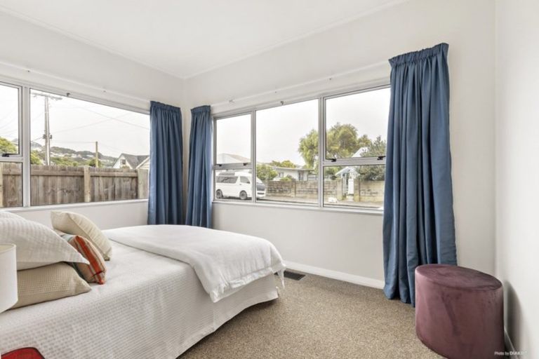 Photo of property in 32 Torridon Road, Miramar, Wellington, 6022