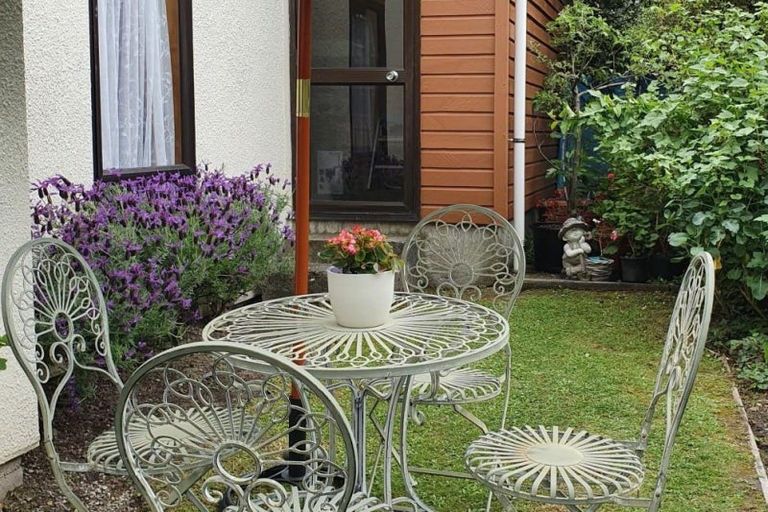 Photo of property in 25c Williams Street, Sunshine Bay, Queenstown, 9300